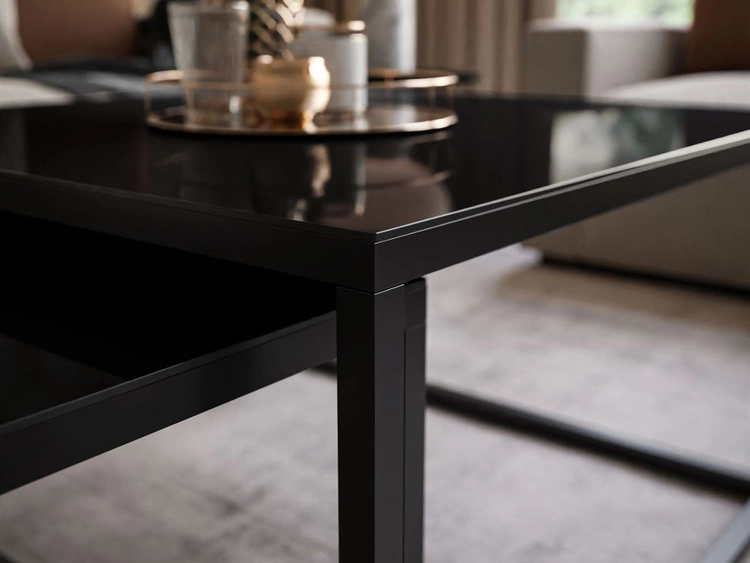 Couchtisch auf schwarzem Gestell mit Glasplatte Asumi Schwarz 39x45